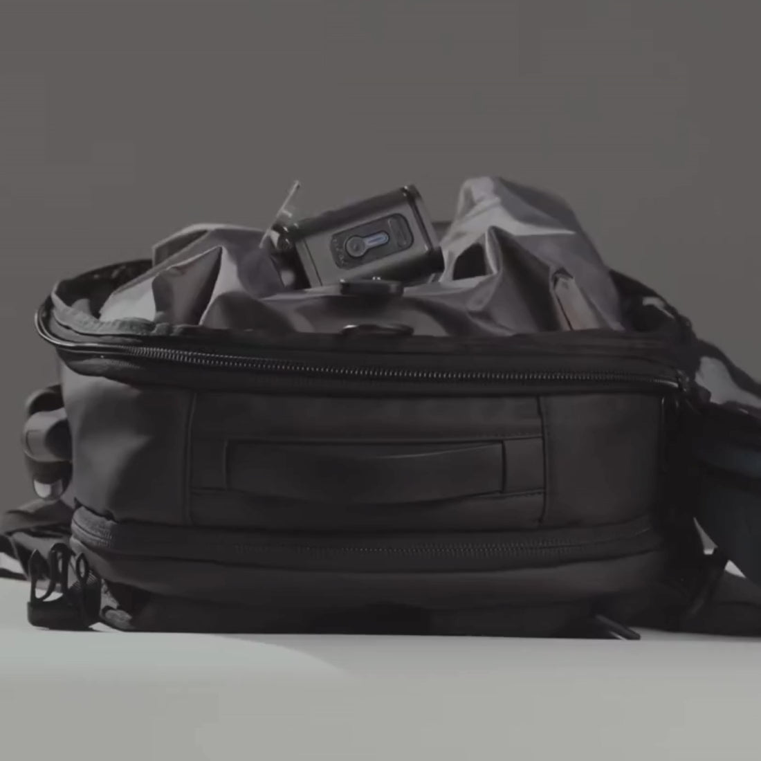 AKON One | Vacuum Travel Bag